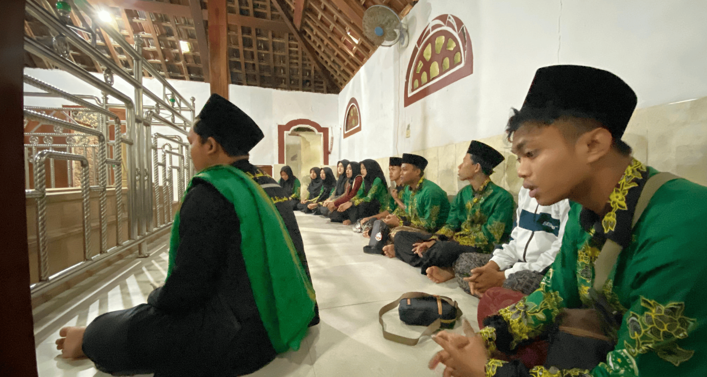 Kegiatan Ziarah wali se kabupaten tuban PR IPNU-IPPNU DESA KETAMBUL